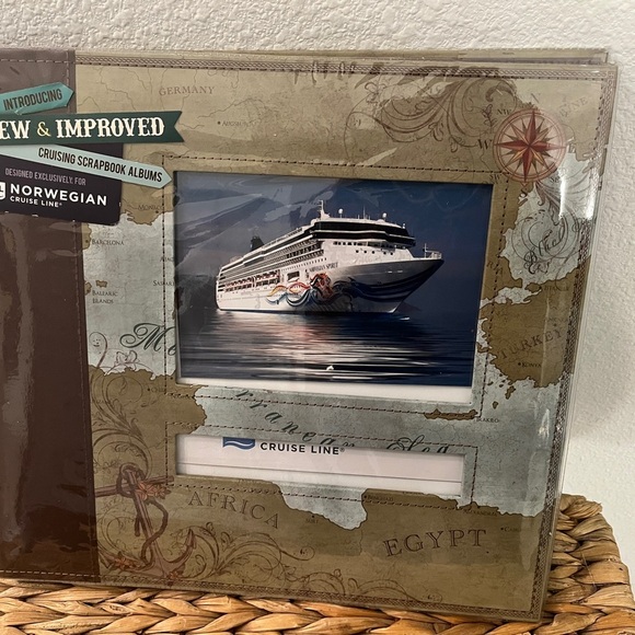 Mediterranean Cruise Scrapbook Album 12x12 –  Cruise Travel Memory Book – New - Picture 13 of 14